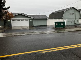 651 S 83rd Ave, Yakima, WA 98908