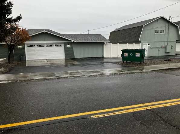 651 S 83rd Ave, Yakima, WA 98908
