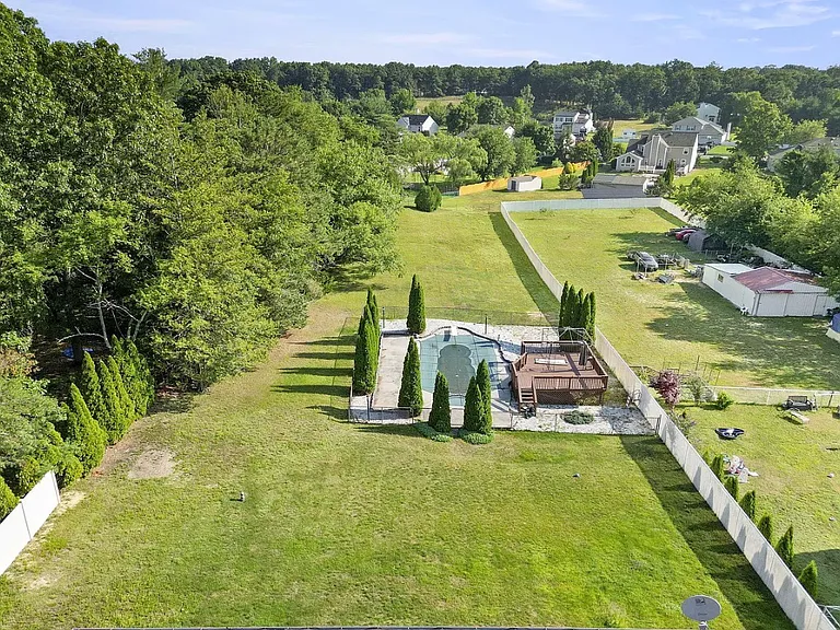 478 Cobain Rd — Photo 16