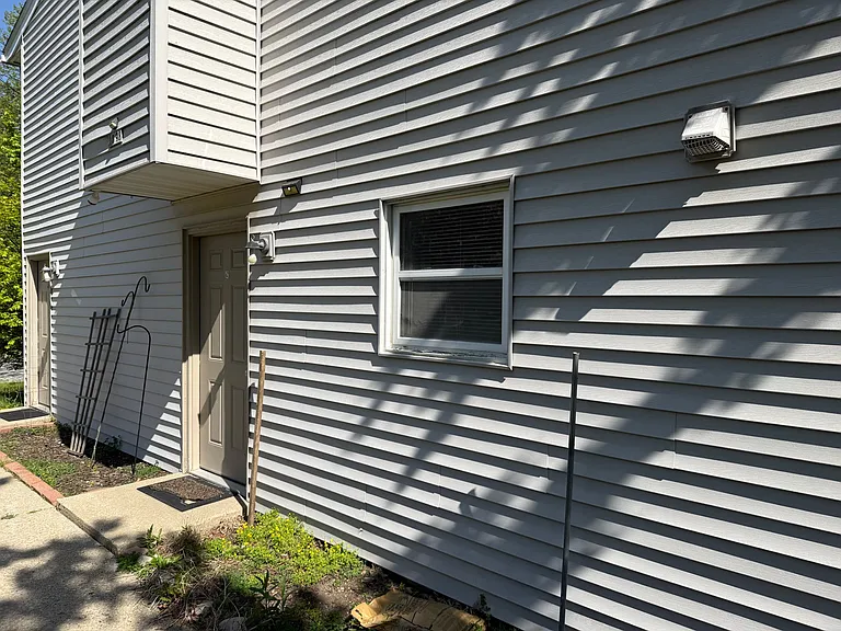 1898 Haymarket Rd #B — Photo 14