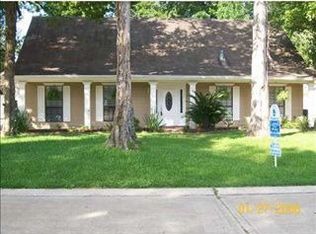 122 Villere Dr, Destrehan, LA 70047