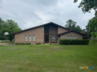 701 Golf Course Rd, Gatesville, TX 76528