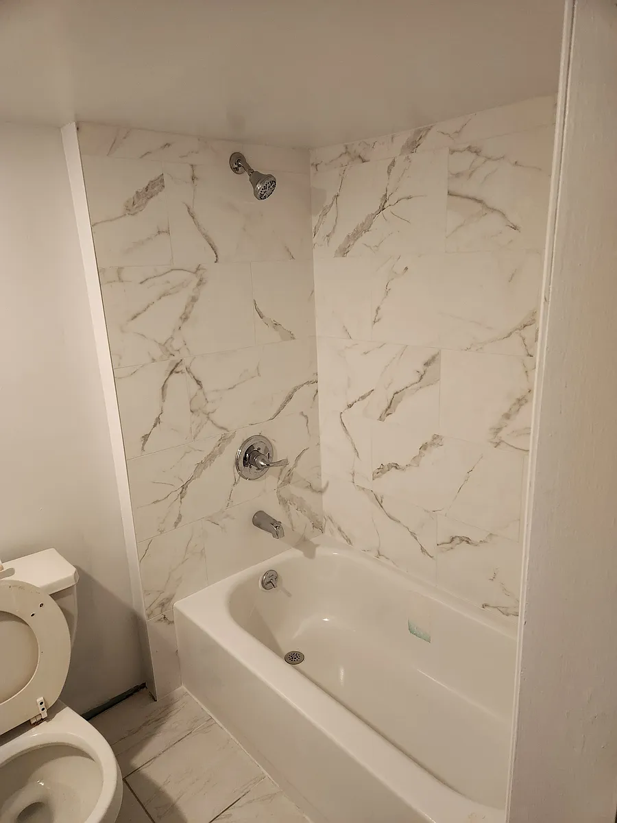 Bath - 383 E 18th St #4