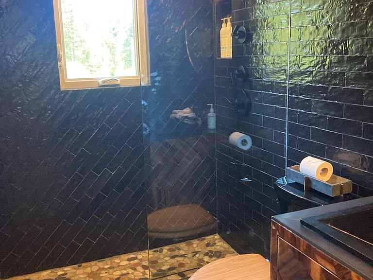 676 Grass Valley Rd — Photo 24