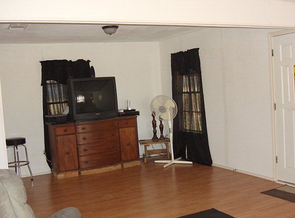 3rd image of 8939 Petite Ln