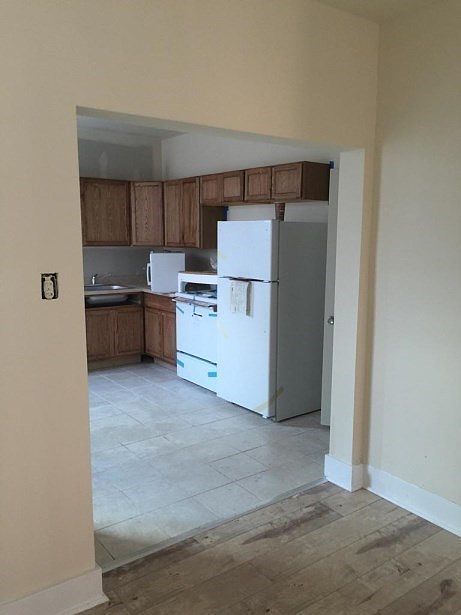 2nd image of 346 E Church Ln