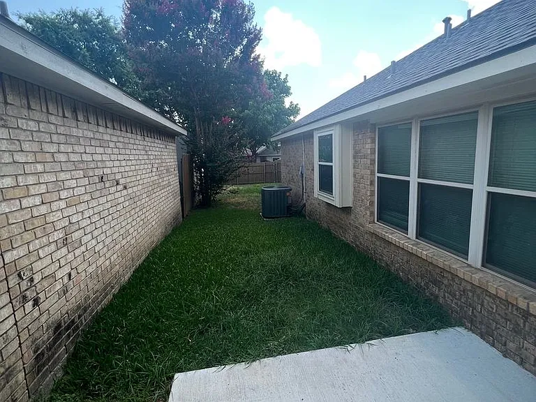 1718 Doubletree Dr — Photo 11