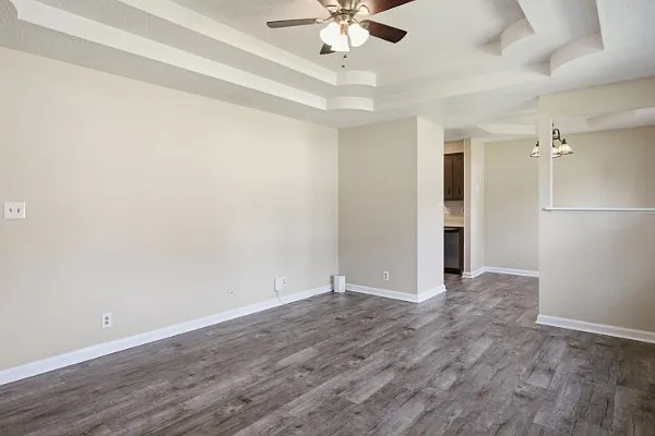 3 bed, 1.5 bath, 1112 sqft, $1,350 — Photo 3