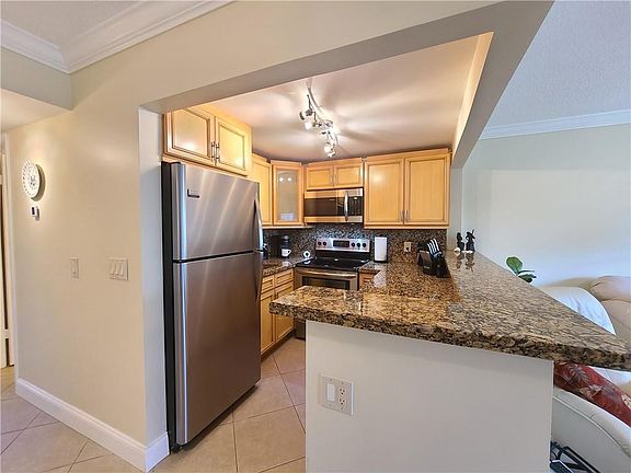 3rd image of 189 Ventnor L #189