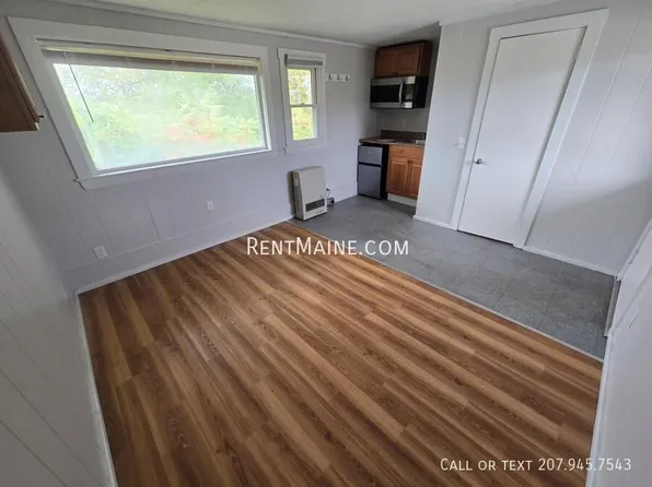 18 Main Rd, Holden, ME