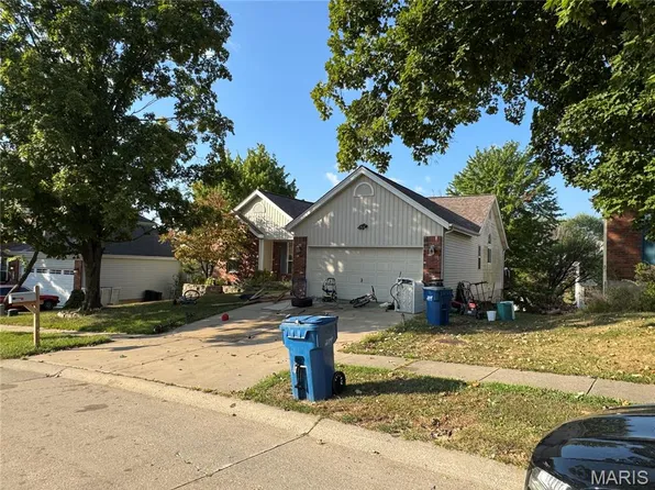 2115 Riding Spur Dr, Saint Louis, MO 63146