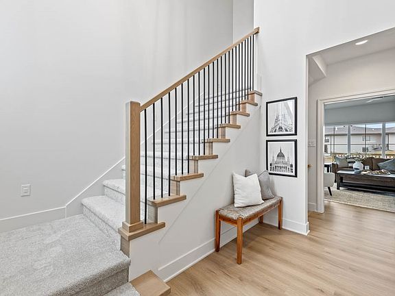 3rd image of 5903 NE Oak Dr