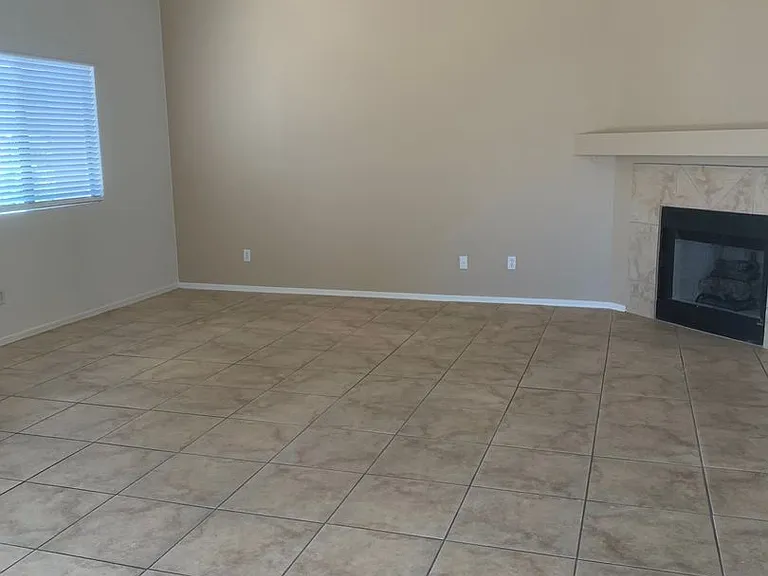 9115 E Esperanza Dr — Photo 5