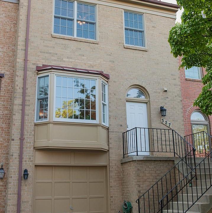 1st image of 327 Lynn Manor Dr