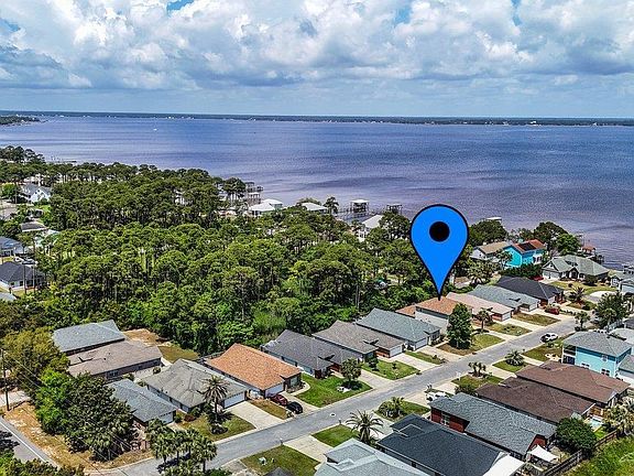 4th image of 4637 Isles Dr