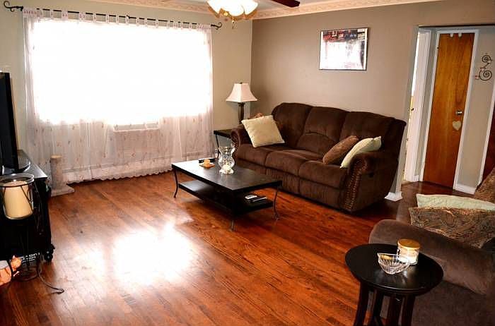 Gleaming Hardwood Flrs !