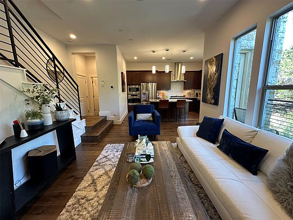 3rd image of 8110 Ranch Road 2222 APT 39