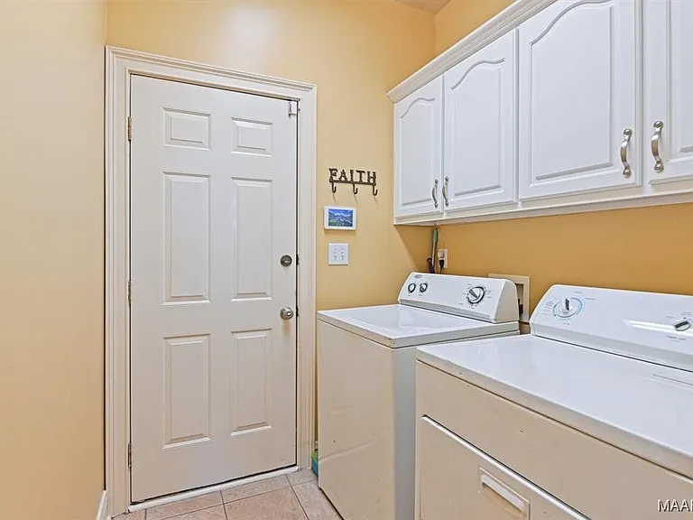 8318 Chadburn Way — Photo 10