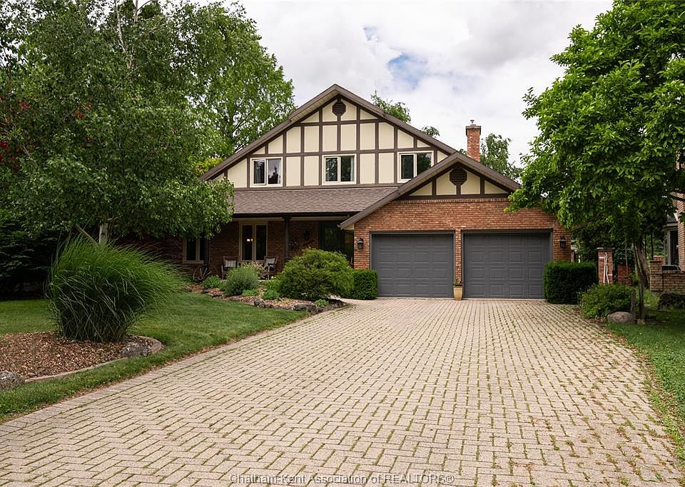1st image of 11 Algonquian Dr