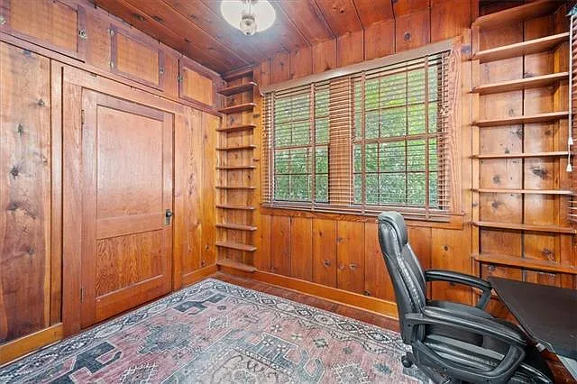 2608 Magazine St — Photo 17