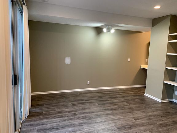 5th image of 2901 A St APT 118
