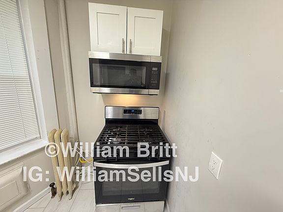 4th image of 9 Bentley Ave APT 5