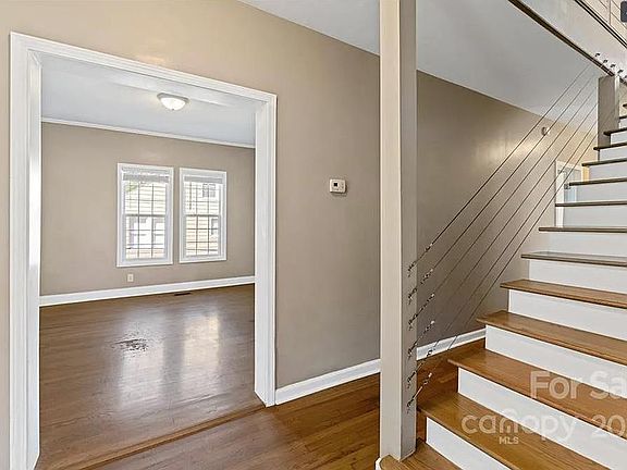 4th image of 454 Highland Ave SE