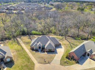 2700 Old Towne Trl, Shawnee, OK 74804