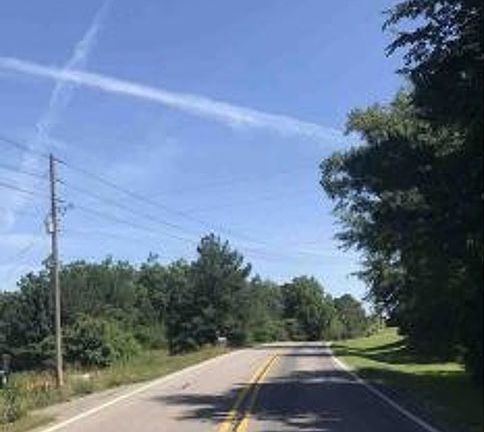 Exterior Neighborhood (street photo)