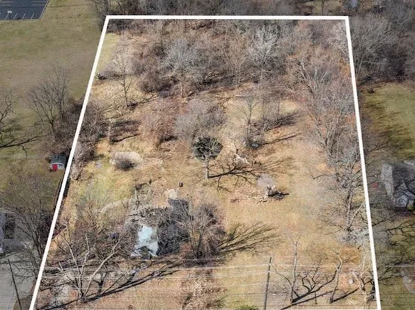 265 Hillcliff Dr, Waterford, MI 48328