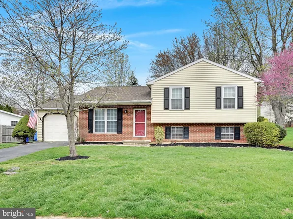 746 Saint Johns Pl, Dallastown, PA 17313