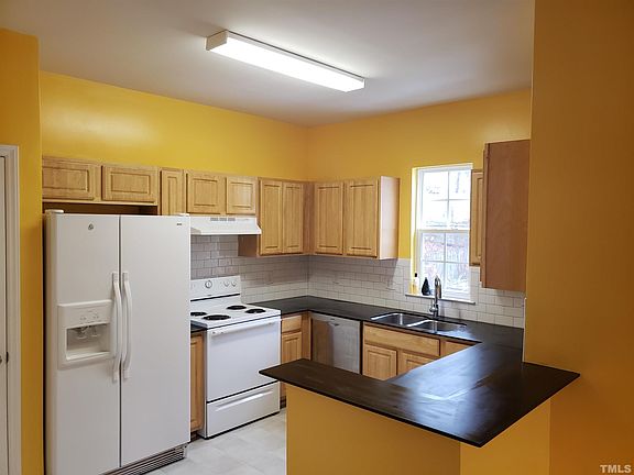 4th image of 826 Glendale Ave