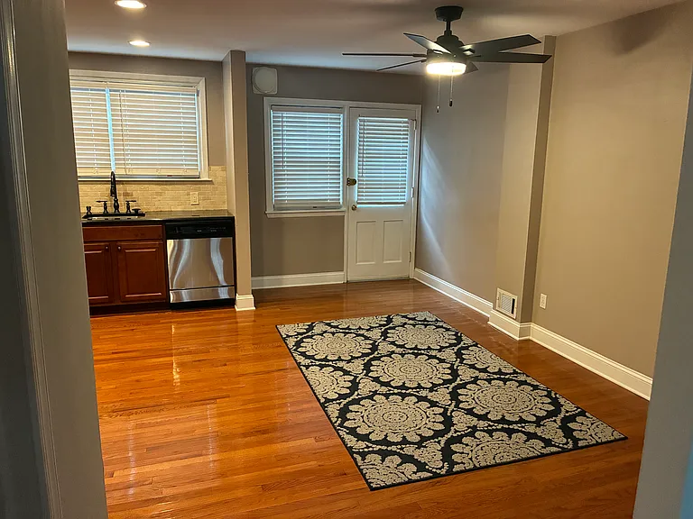 3451 Ainslie St — Photo 5