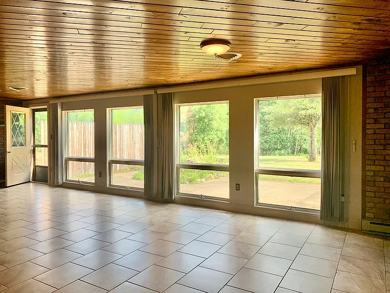 119 Nottingham Dr — Photo 11