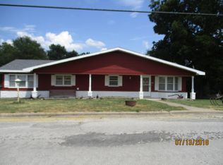 108 S Church St, Stockton, MO 65785