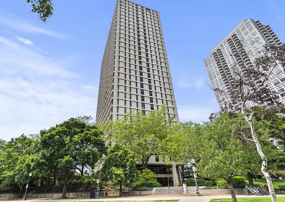 1st image of 1960 N Lincoln Park W APT 1705