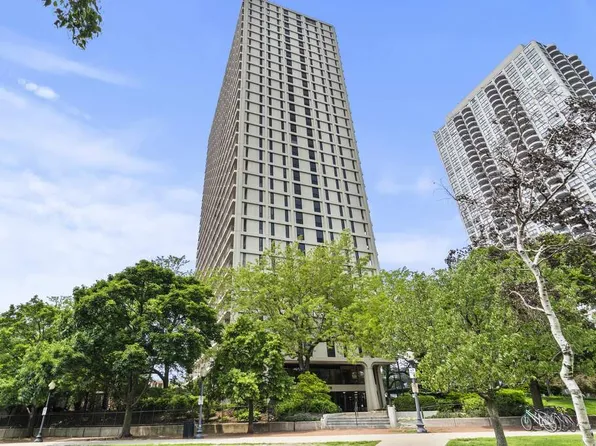 1960 N Lincoln Park W APT 1705, Chicago, IL 60614