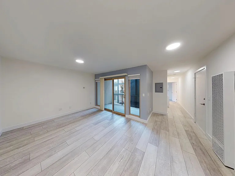 2520 College Avenue — Photo 7