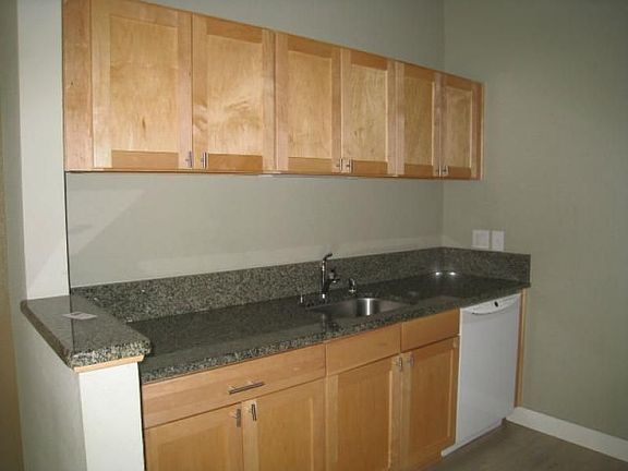 4th image of 15821 NE Leary Way APT 219