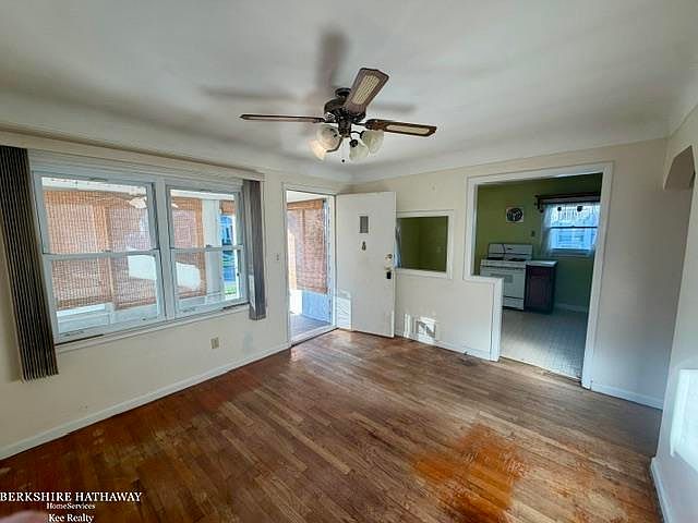 1771 University St, photo 6