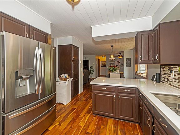 4th image of 5105 Sheridan Dr