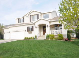 9834 N Manila Cir, Cedar Hills, UT 84062