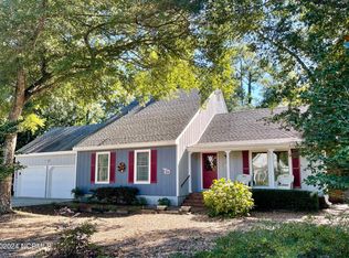 102 Mulberry Ct, Pine Knoll Shores, NC 28512