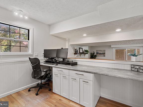 5th image of 503 Duvall Ln