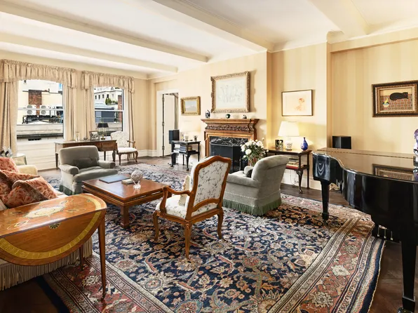 33 East 70th Street 7C image 1 of 9