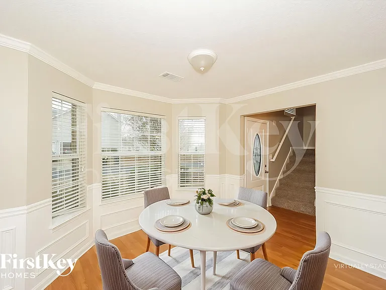 980 Brisley Cir — Photo 7