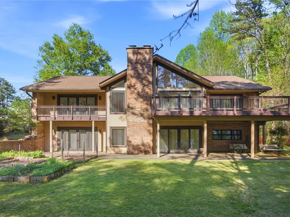 302 Petty Rd, Seneca, SC 29672