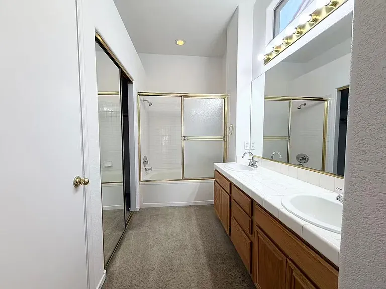 8620 Magnolia Ridge Ave — Photo 9