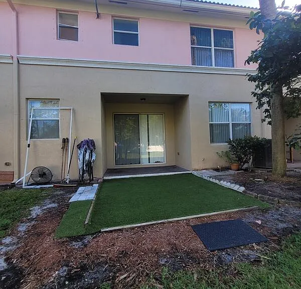 303 Seminole Palms Dr — Photo 7