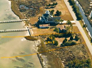 Oak Hammock Dr, Harkers Island, NC 28531